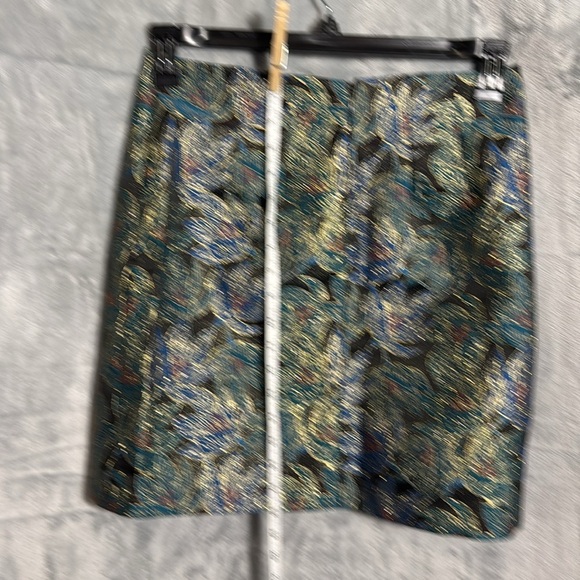 Floral Patterned Skirt - Multicolor size 9 gold accents lightweight unique - Picture 3 of 9